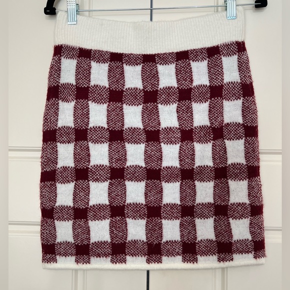 NWT Cream and Red Checkered Plaid Sweater Mini Skirt - Picture 3 of 5